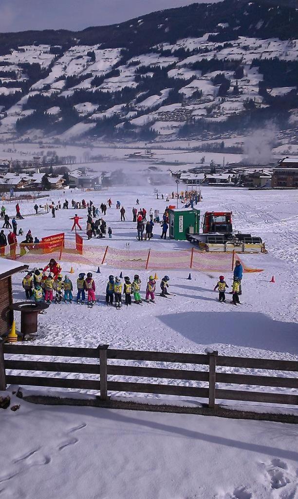Ferienwohnungen Egger - Direkt An Der Spieljochbahn Fügen Exteriér fotografie